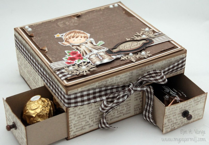 melkehjerteeske Cornelia skuffer åpne