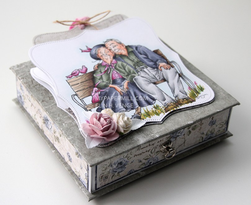 taglommestaffelikommodekort-mo-manning-young-love-bursdag-liggende