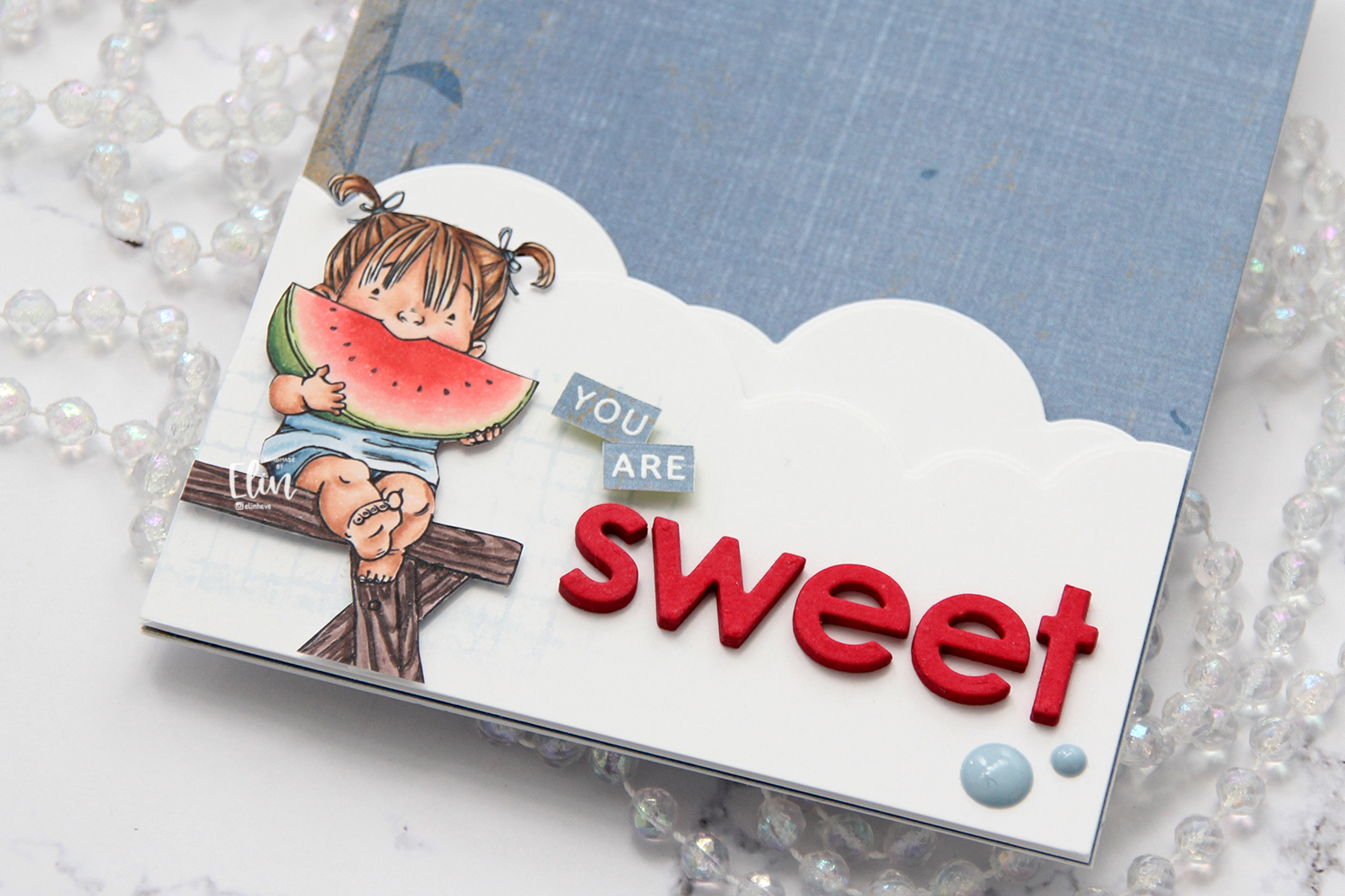 Mo Manning 3 on a bench watermelon flatlay detalj